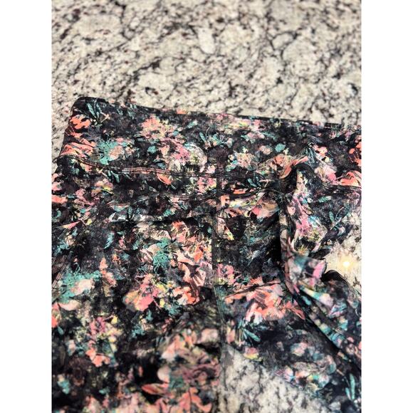 Lululemon women’s leggings Capri size 12 - Picture 12 of 12